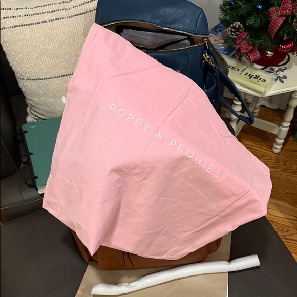 Poppy & Peonies Tan Leather Backpack - Picture 5 of 5